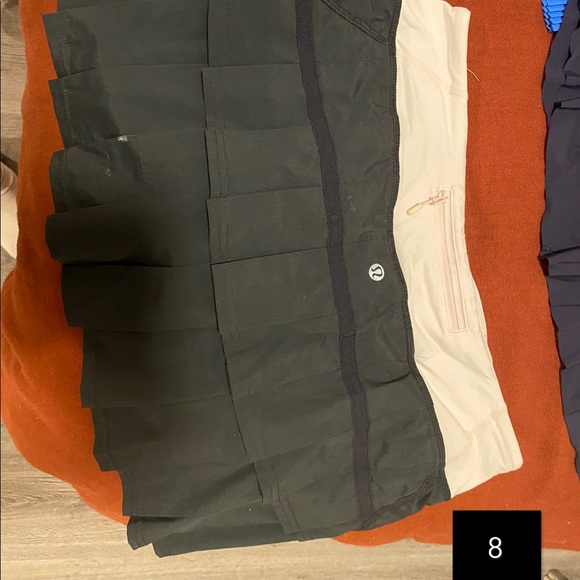 BLACK LULULEMON SKIRT - Picture 2 of 2